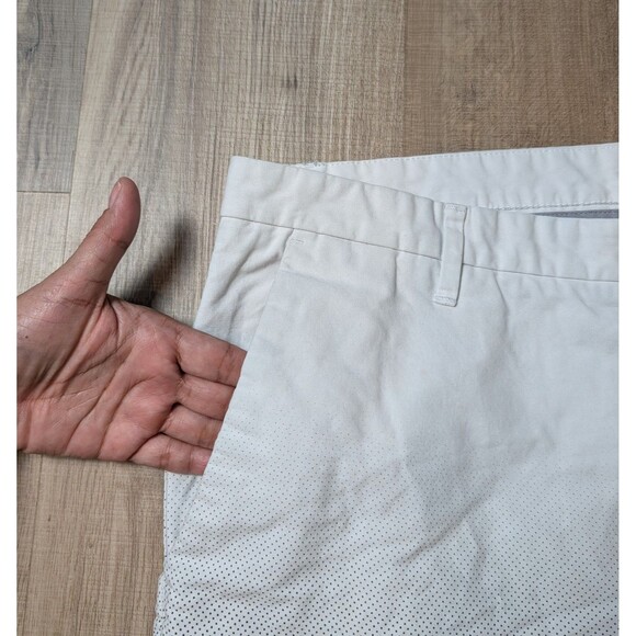 Calvin Klein Shorts Size 38 Ombre White Gray Gradient Pattern Cotton Casual Logo - Picture 5 of 10